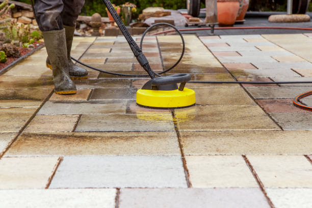Best Pool Deck Cleaning  in Vicksburg, MS